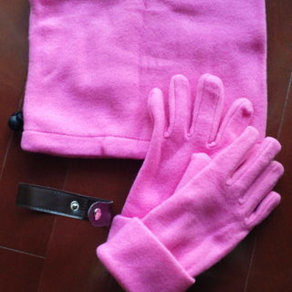 フリース　手袋とネックウォーマー　ピンク  4月末まで　未使用