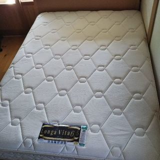 ダブルベッド