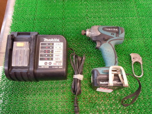 【JR-161】マキタ makita インパクトドライバー TD135D 中古品