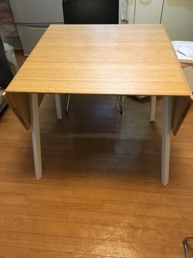 【4/21のみご近所さんへの運搬可能】【お値下げしました】IKEAの折りたたみ式ダイニングテーブル 椅子付き 4/21のみご近所さんへの運搬可能】【お値下げしました】IKEAの