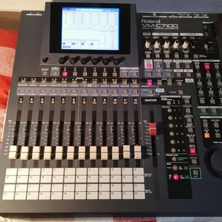 Rolandのミキサー(VM-C7100 & VM-7200セット) Rolandのミキサー(VM-C7100 & VM-7200セット)