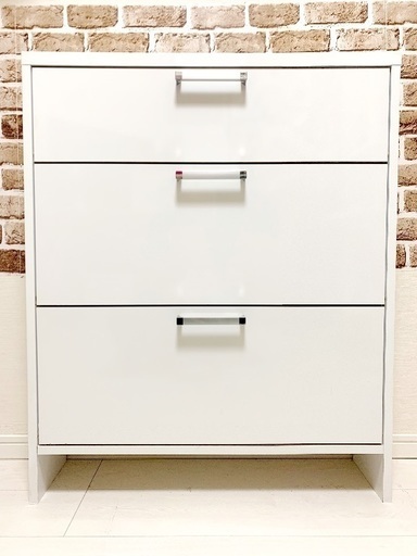 値下げ 薄型フラップ収納チェスト タンス 白 シルバー モダン Kfallsover 西新宿五丁目の収納家具 タンス 衣類収納 の中古あげます 譲ります ジモティーで不用品の処分 値下げ 薄型フラップ収納チェスト タンス 白 シルバー モダン Kfallsover 西新宿五丁目の収納家具 タンス 衣類収納 の中古あげます 譲ります ジモティーで不用品の処分