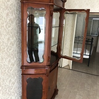 収納家具 イタリア家具 ガラスショーケース