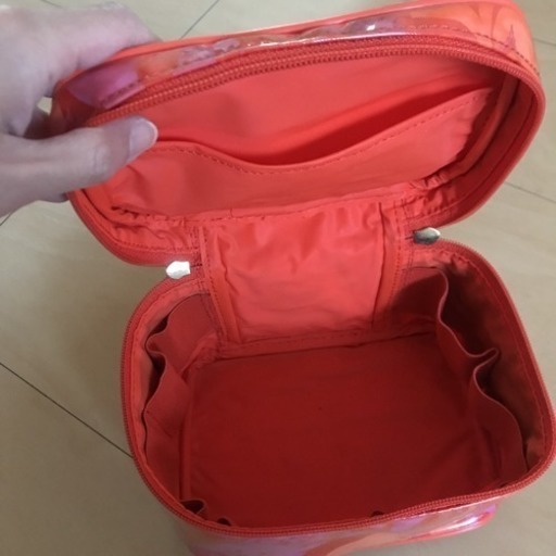 Anna Suiバニティポーチ ゆ 名古屋のバッグ ポーチ の中古あげます 譲ります ジモティーで不用品の処分