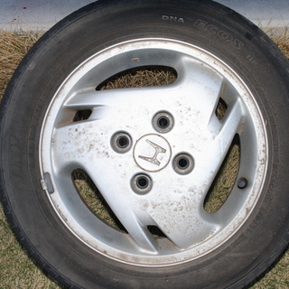ホンダライフＪＢ１／ＪＢ２用純正オプションアルミホイールセット　その１