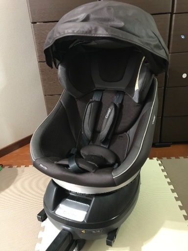 コンビ チャイルドシート