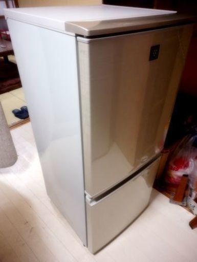 【リサイクルサービス八光 田上店 安心の1か月保証 配達・設置OK】SHARP ノンフロン冷凍冷蔵庫 SJ-PD14X-N 137L 2013年製