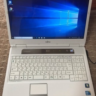 富士通のlifebook ah550/5a i5 中古美品?