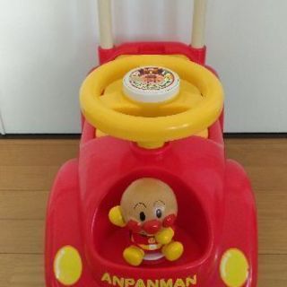 〈取引中〉アンパンマン　車　乗用玩具