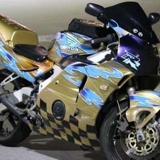 HONDA・CBR250RR(mc22)全塗装。希少な前期