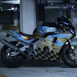 HONDA・CBR250RR(mc22)全塗装。希少な前期