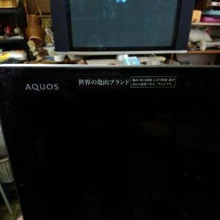 引き取り相手決定しました。AQUOS　薄型LEDテレビ　40型