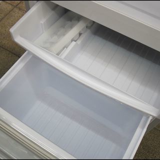 新生活！18360円 シャープ 2ドア冷蔵庫 137L 2015年製 SJ-D14Aシルバー