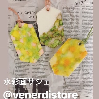 オシャレな街神戸の雑貨屋で、アロマでいい香りの水彩画サシェを作ろ...