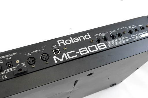 ROLAND (ローランド) サンプリンググルーブボックス MC-808（通電確認のみ）
