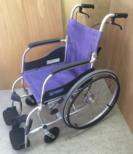 【値下げしました】中古車いす KF22-40SB ふわりす 軽量自走式車いす