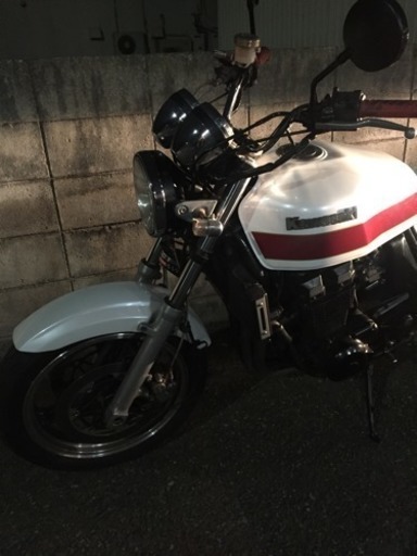 ZRX400  検査来年1月 即乗り出し可能 ZRX400 検査来年1月 即乗り出し可能 年式相応の使用感ある1994