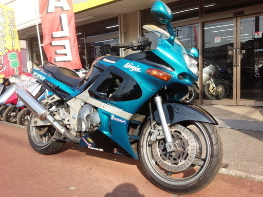 NO.2606 ＺＺＲ４００　Ｎ型　水冷４サイクル１６バルブ４気筒エンジン　☆彡