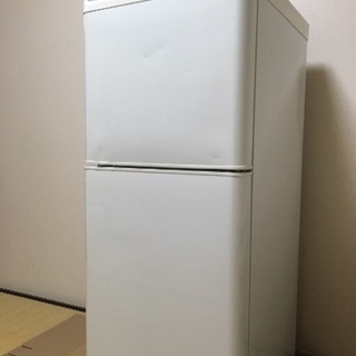 【ご連絡対応中】  冷蔵庫 TOSHIBA 一人暮らし用 137...