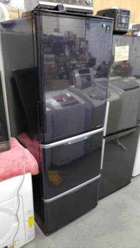2012年製の両開き冷蔵庫♪自動製氷も付いてます☆