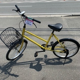 ☆中古品 黄色のシンプルな自転車 LEDライト付き カゴ取り外し...