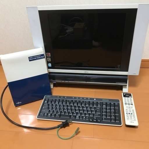 美品 FMV デスクトップ PC
