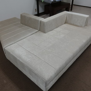 ゴールド 大型ソファ 広さたっぷり 192㎝×1・132㎝×1＝計324㎝+オットマン 70㎝ I型・L型・対面　展示品