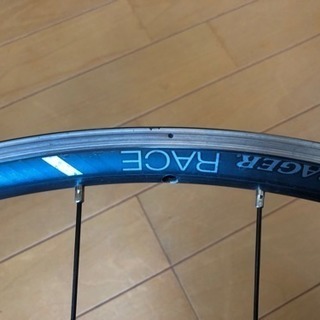ロードバイク BONTRAGER RACE ロードバイク用軽量アルミ製ホイール 