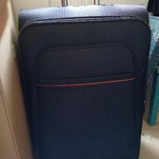 大きめのスーツケース