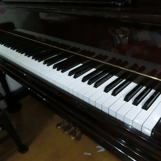 中古　アトラス　ピアノ　ＮＡ７０６　高さ１３３センチ　間口１５４センチ　奥行６４センチ　動画あり