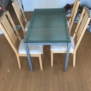 【近日中お引取り大歓迎】ガラステーブル&IKEA 椅子