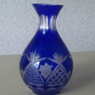 切子ガラスの花瓶　紺色