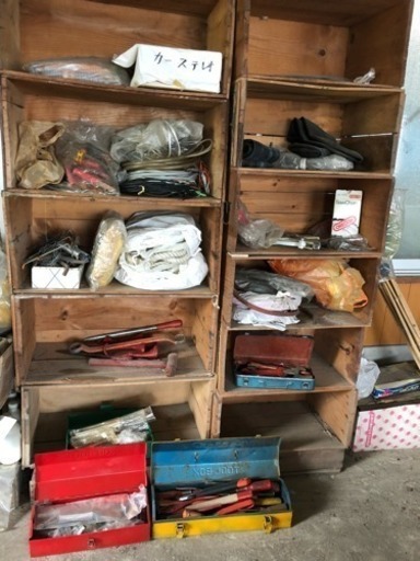 自動車工具類や部品
