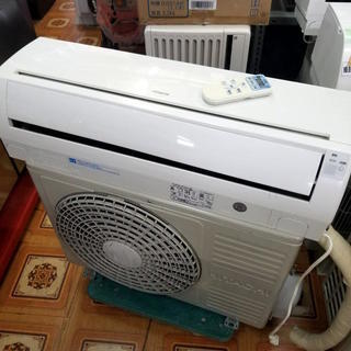 A  HITACHI 日立 白くまくん 2.2kw 6畳 エアコン RAS-R22A(W) 2012年製