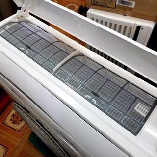 HITACHI RAS-R22A(W) エアコン本体 冷暖房 2012年製 HITACHI RAS-R22A(W) エアコン本体