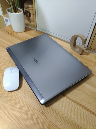 corei5メモリ8Gの超高速スーパーPC！　ブルーレイ対応☆　最新Windows10♪　かっこ良くて高級感のあるモダンシルバー♪　ト13.3inchで持ち運びも便利★　最新Windows10！　高速★　メモリ8G　Asus　最新Windows10　64Bit　銀色　高級感　ゲーミング　Webカメラ付き　ノートパソコン　無線LAN　Wi-Fi対応 　DVDドライブ