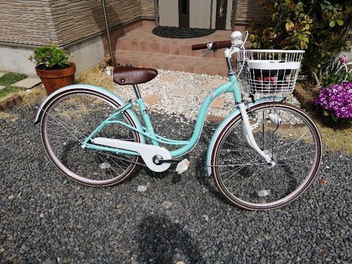 26インチ　女児用自転車　ヘルメット付