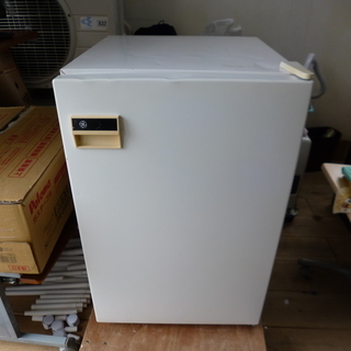 GE 電気冷凍庫 FPJ5 冷凍ストッカー 縦型冷凍庫 136L...
