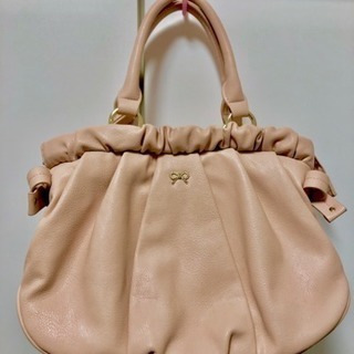 [美品] 淡いピンクのハンドバッグ