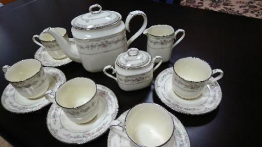 値下げ！ノリタケ【BONE CHINA】9729