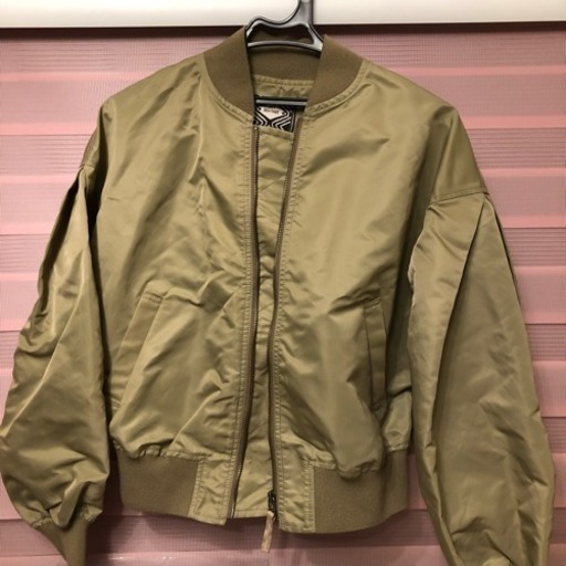 Ma 1 ブルゾン カーキ Sly ジャケット Moussy Zara Anap りあ 本郷のジャンパー レディース の中古 古着あげます 譲ります ジモティーで不用品の処分