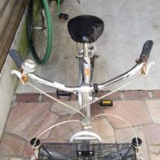 【三輪車】ブリジストン 前二輪の三輪車です【中古】【大阪】