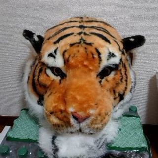 虎のオブジェ ぬいぐるみ