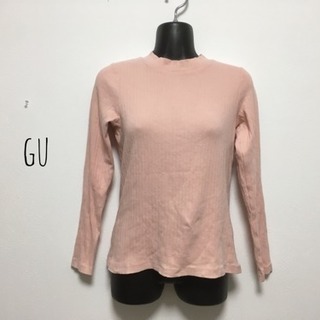 GU ハイネックセーター