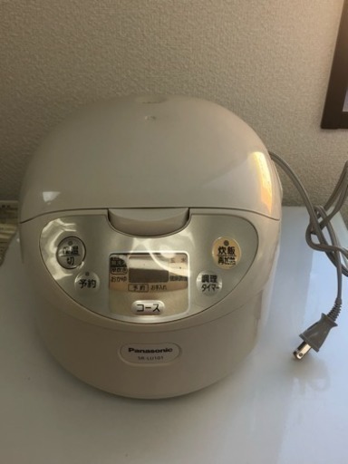 お盆キャンペーン20％OFF【リサイクルサービス八光　田上店　安心の1か月保証】Panasonic　電子ジャー炊飯器  SR-LV101
