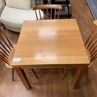 UNICOのダイニングセット