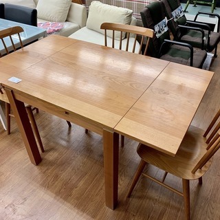 UNICOのダイニングセット