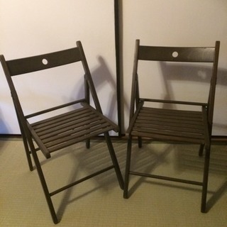 木製折りたたみ椅子二脚セット
