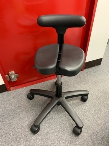 腰痛の予防・姿勢の改善に効果的な椅子「アーユルチェア」 - 椅子
