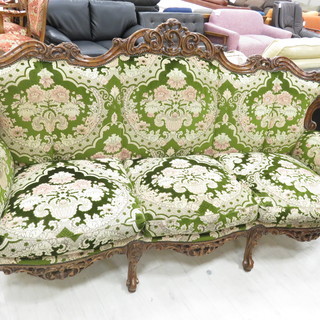 取りに来れる方限定！金華山のロココ調3人掛けソファ！